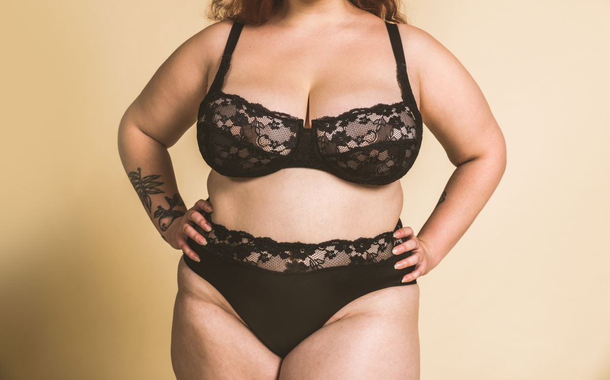 femmes rondes et nues